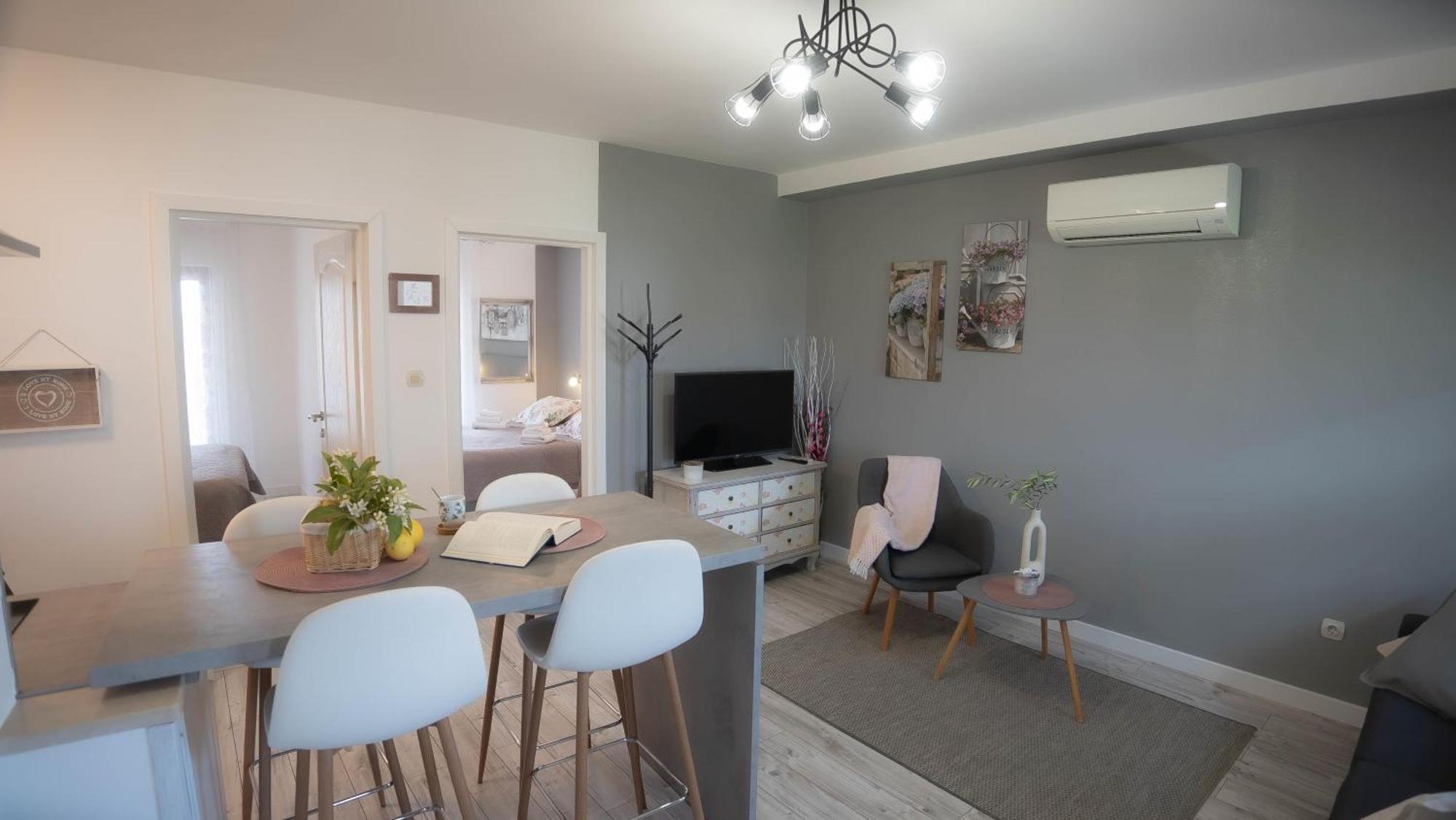 Apartments San Francesco Ровінь Екстер'єр фото